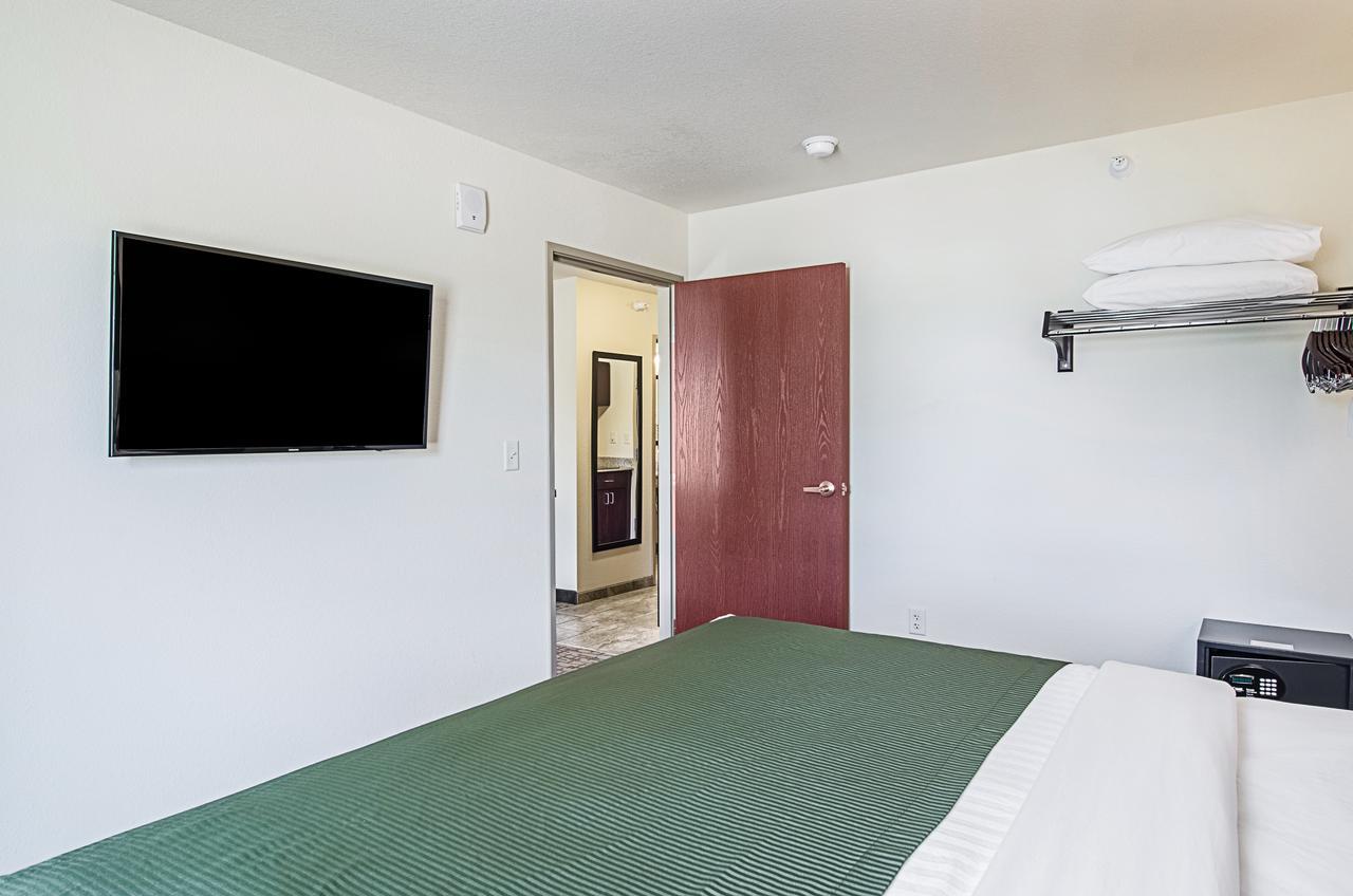 Cobblestone Inn & Suites - Guernsey Esterno foto
