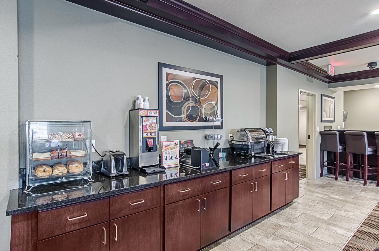 Cobblestone Inn & Suites - Guernsey Esterno foto