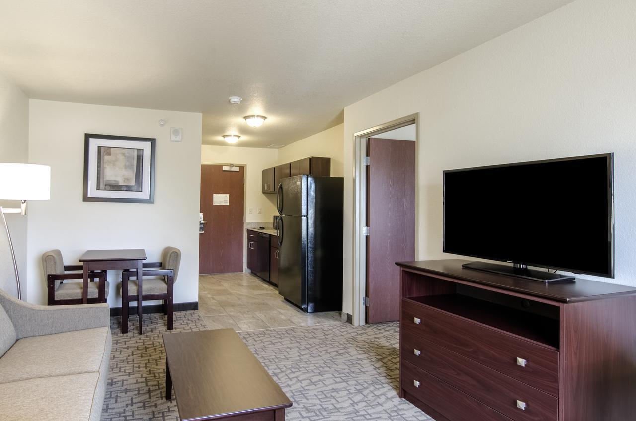 Cobblestone Inn & Suites - Guernsey Esterno foto